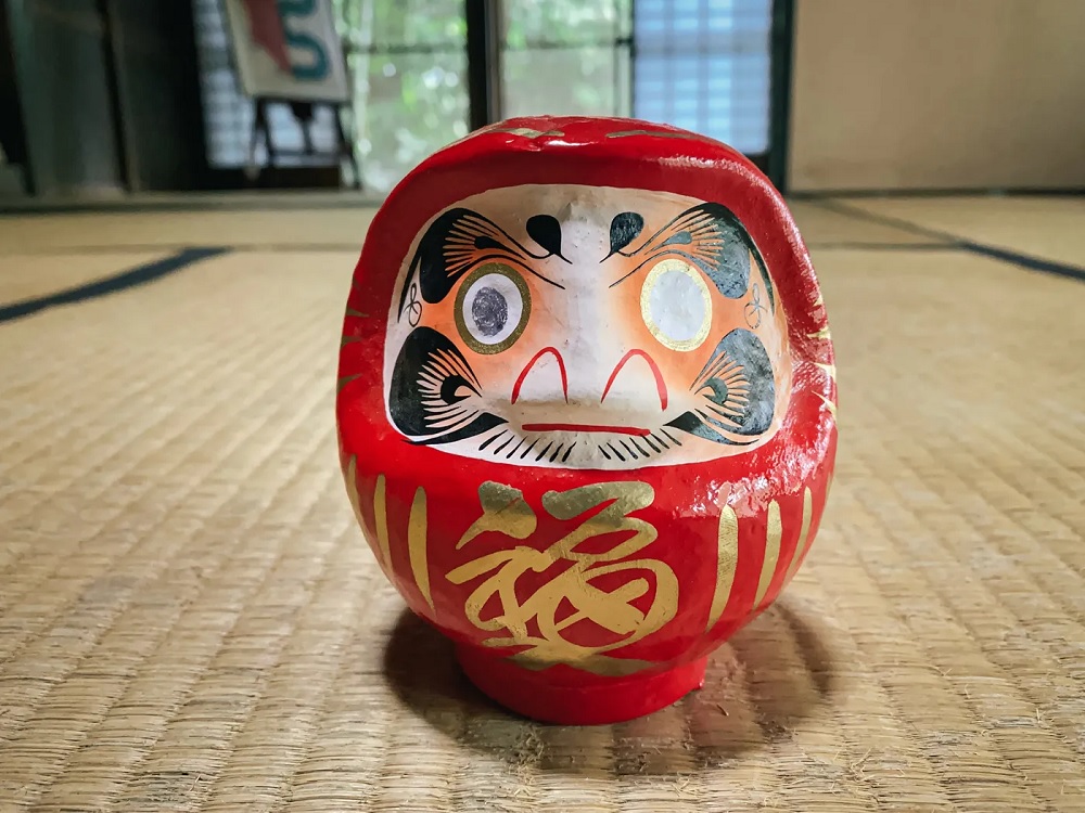 El muñeco japonés que te concede deseos, el daruma