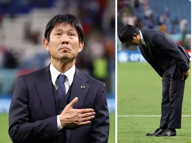 El entrenador japones de futbol, Hajime Moriyasu, hace una reverencia al equipo de Croacia después de perder contra ellos en 2022.