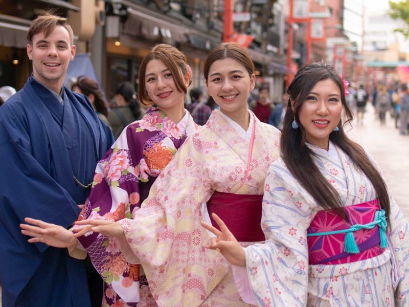 Récord de Turistas en Japón: 3 millones en marzo 2024