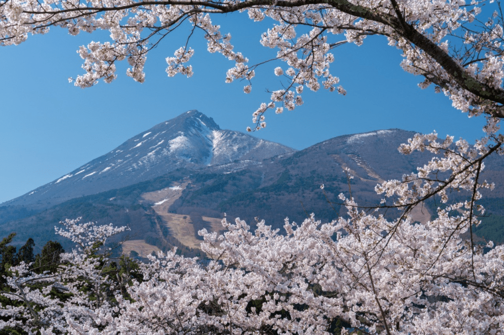 Monte Bandai, también conocido como el "Monte Fuji de Aizu"