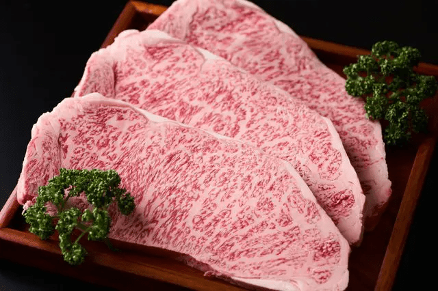 Carne Wagyu, típica de la ciudad de Kobe.