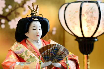Las muñecas, conocidas como hina-ningyō.